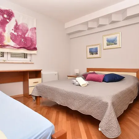 Brkic Apartment Makarska